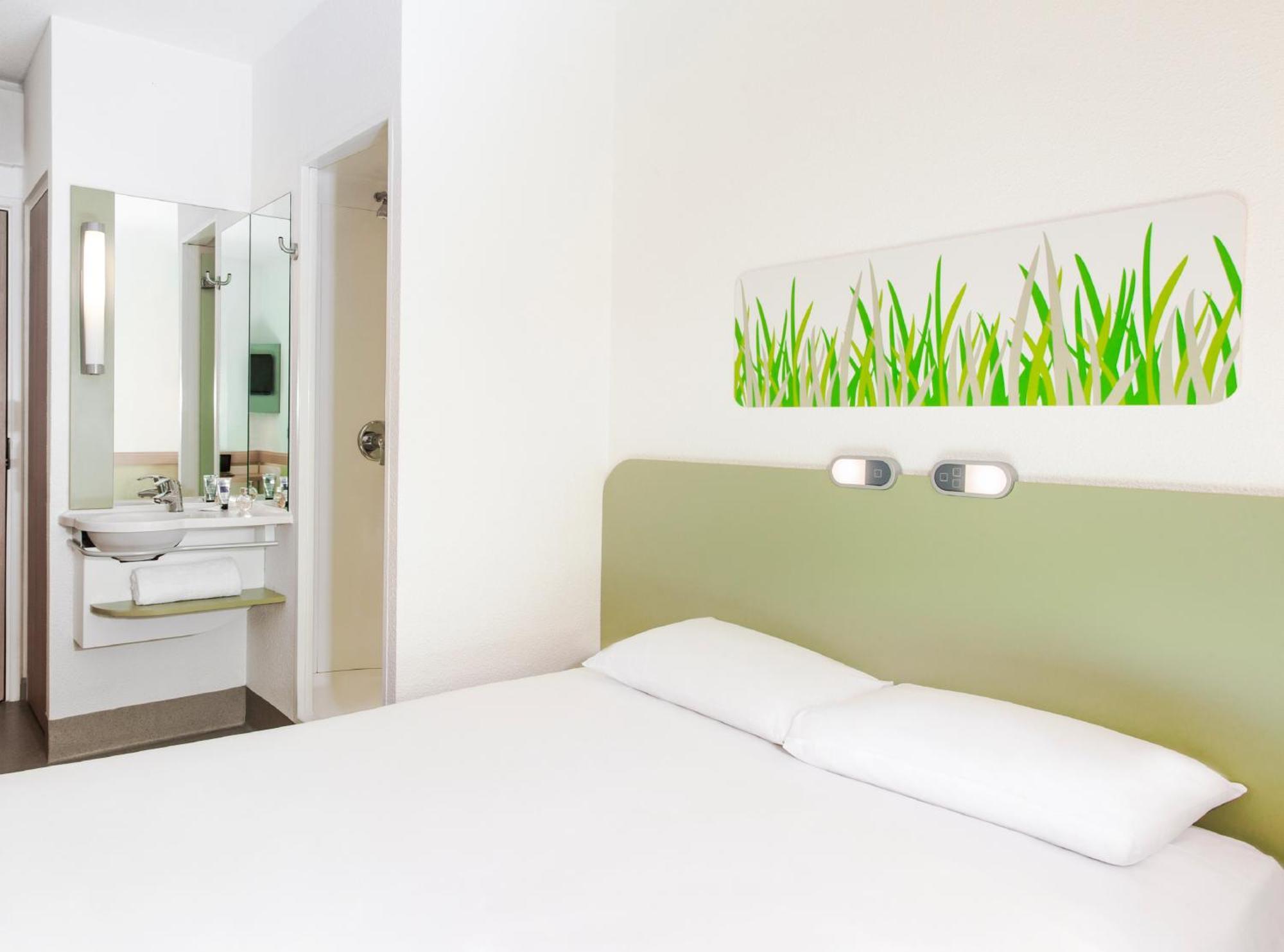 Ibis Budget Біконсфілд Екстер'єр фото